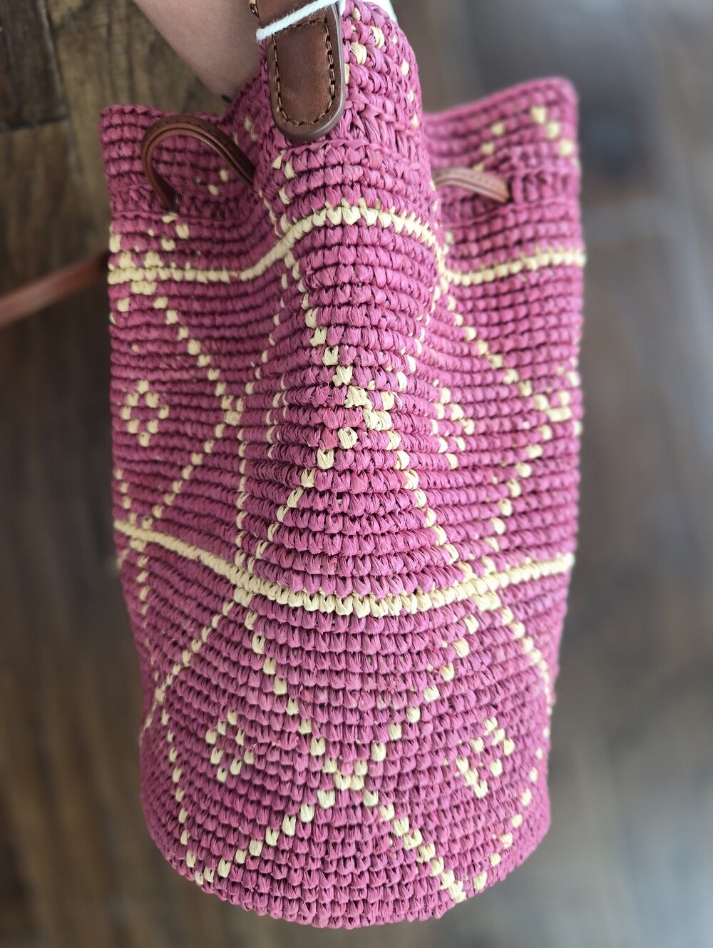 * NWT* [Sezane] Farrow Bucket Bag In Bougainvillia, Raffia - Picture 4 of 16